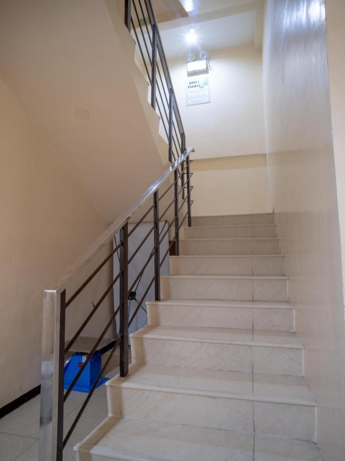 Oyo 697 Obrero Suites Davao City Exteriér fotografie